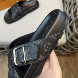 Picture of Louis Vuitton Slippers _SKULVsz38-45mnf01181442